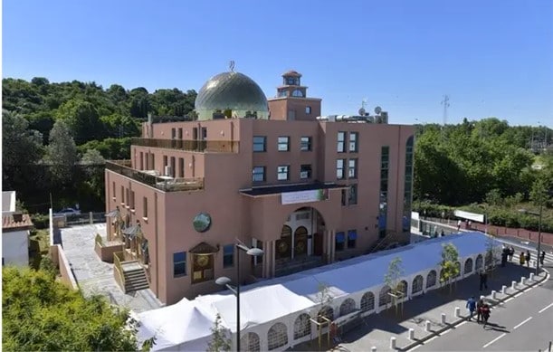 La gran mezquita de Toulouse, donde predicó el imam Tatai. (Fuente: 20minutes.fr/justice/3073647-20210629-toulouse-six-mois-sursis-requis-contre-imam-grande-mosquee-apres-preche-controvers, 29 de junio, 2021)