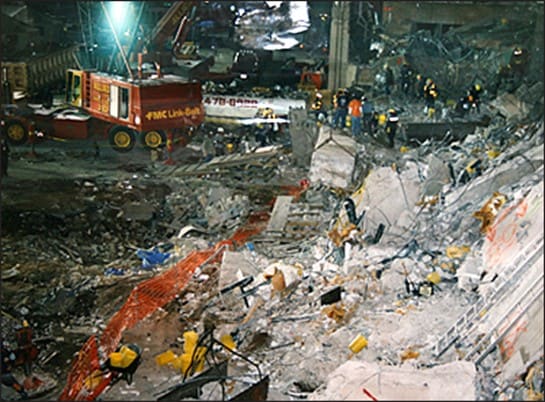 Consecuencias del atentado al World Trade Center del año 1993. (Fuente: Archives.fbi.gov/archives/news/stories/2008/february/tradebom_022608)