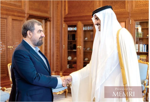 Mohsen Rezaee junto al emir de Qatar (Al-Raya, Catar, 18 de octubre, 2022)
