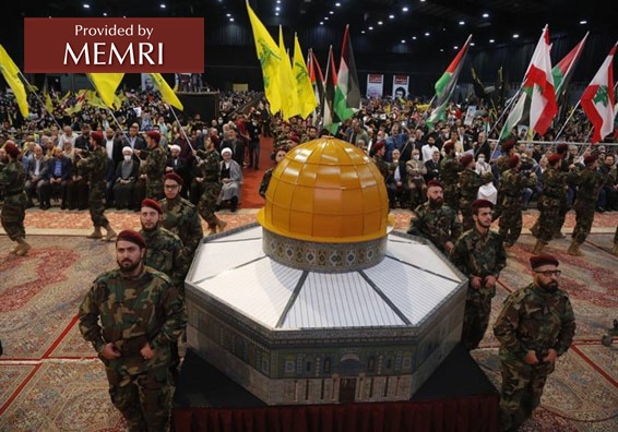 Miembros de Hezbolá junto al modelo de la Cúpula de la Roca en la manifestación del Día de Qods en Beirut (Fuente: Alahednews.com.lb, 29 de abril, 2022)