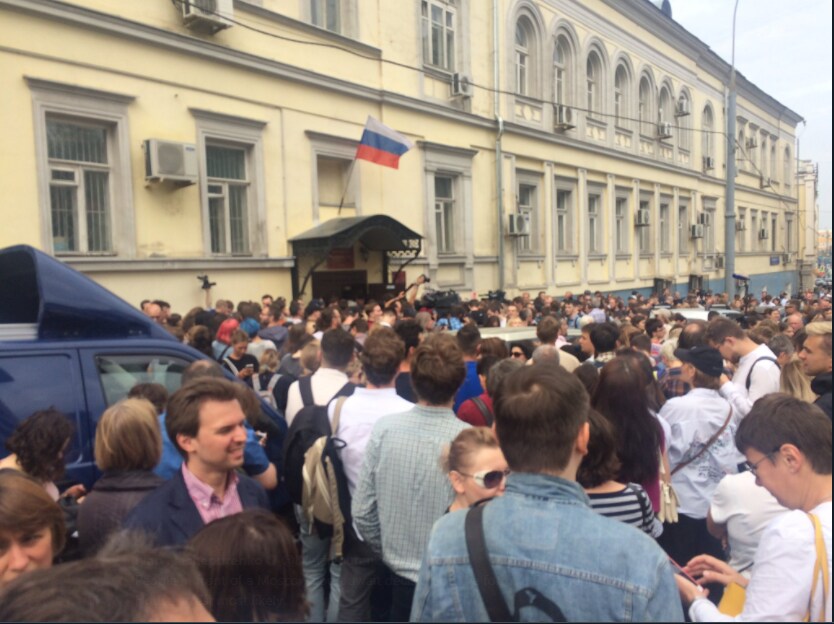Serebrennikov supporters outside court room