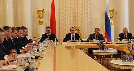Lavrov meets with Belarus media