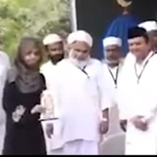 Indian Public Figures, Media Personalities React To Islamic Cleric's Reprimand Of Madrassa Event Organizers For Allowing 10th-Grade Girl On Stage To Receive Award: 'There Are Some Benefits In Not Brin